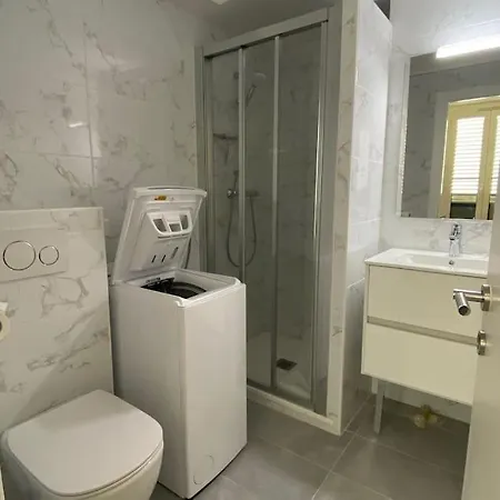 2 Pieces Apartment *